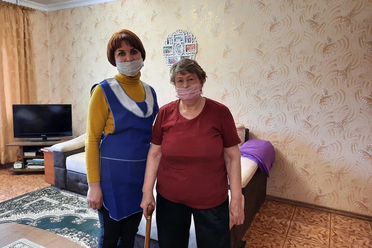 Сотрудники центра социального обслуживания. Руководитель социальной поддержки в Калининграде.