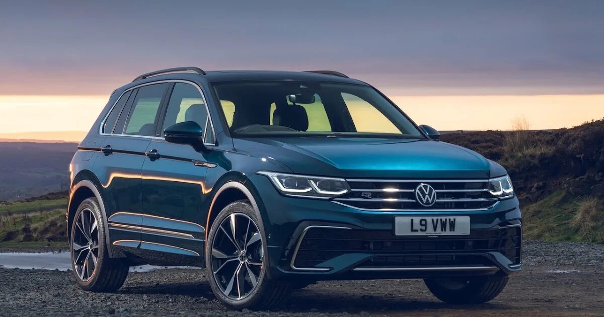 Фольксваген тигуан r line 2021. Tiguan r line 2021. Volkswagen tiguan 2022 r line. Фольксваген тигуан 2021. Tiguan 2021 rline.