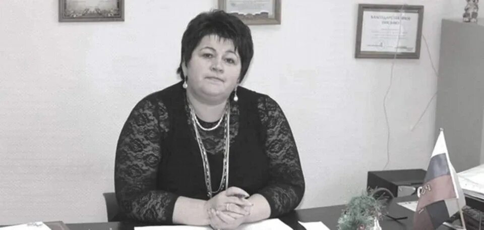 Заведующая садиком теремок углич. Заведующая мбдоу. Заведующий мбдоу детский сад. Детский сад усинск. Мбдоу 17 заведующая.