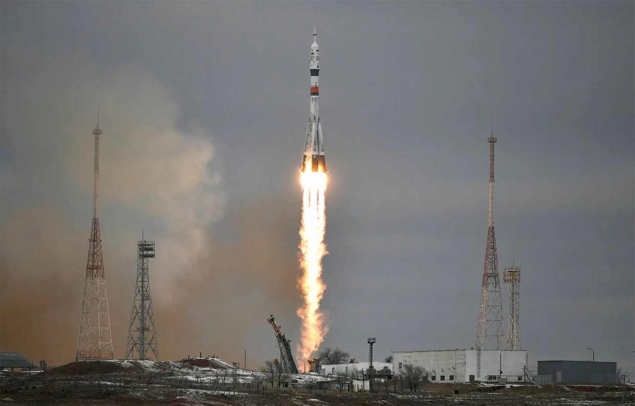 Ракета с запуском. Россия с космоса. Запуск ракеты с Байконура. Ракета Союз МС.