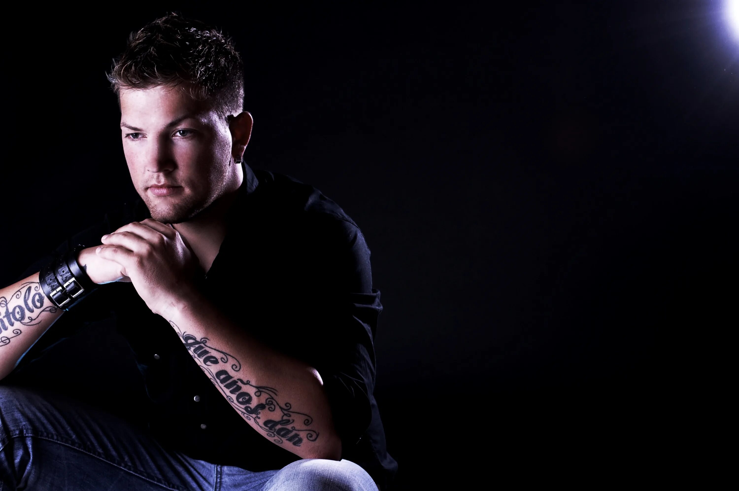 Tomy or zox. Bastian van shield 1001tracklists. Bastian van shield with dust. Bastian's world. Bastian van.