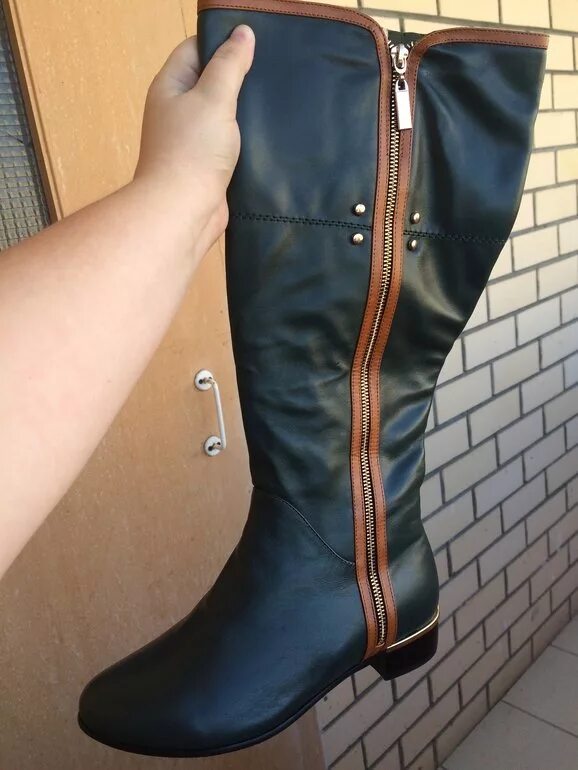 Как расширить сапоги. Ушив голенища сапог. Вставки в голенище сапога. Резинка на голенище. Расширение голенища сапог.