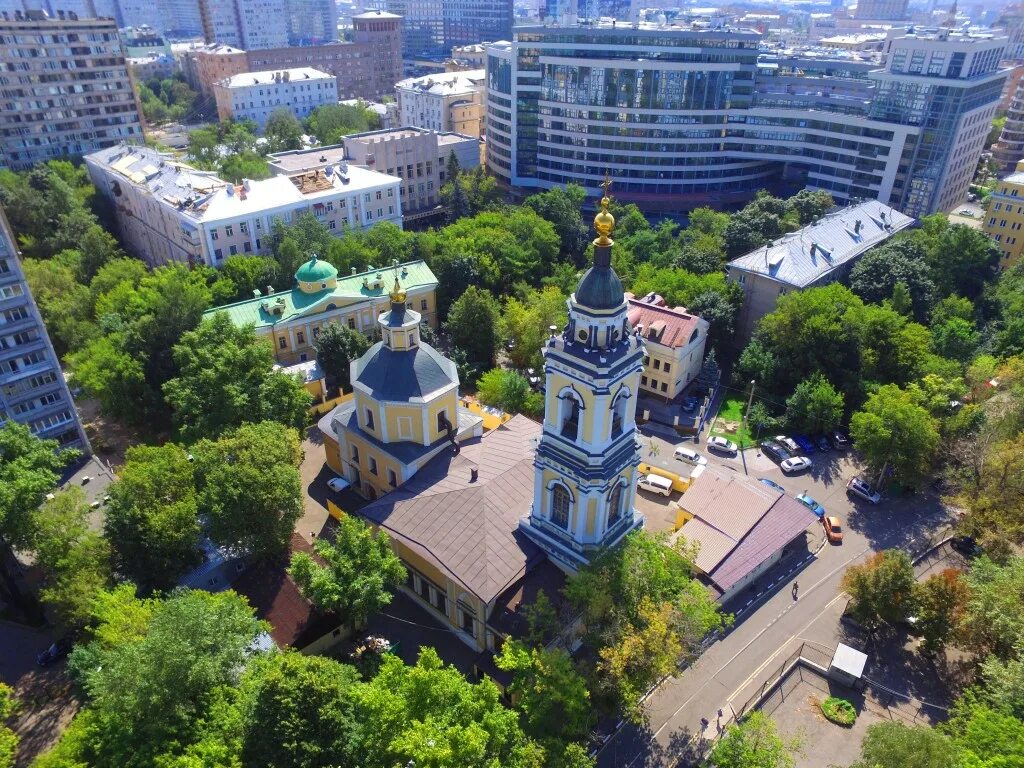 Храм девяти мучеников Кизических. Храм 9 мучеников в Москве. Девятинский переулок храм 9 мучеников. Кизические мученики храм в Москве.