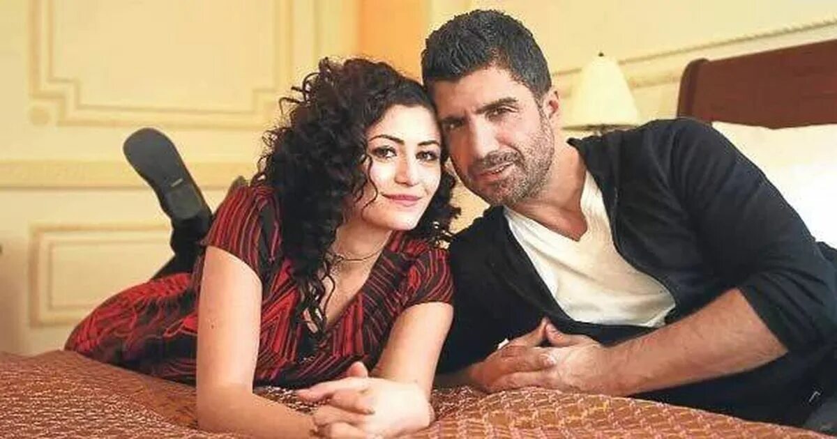 Турецкий актер Озджан Дениз и его жена. Озджан Дениз 2023. Озджан Дениз и его жена. Кадрие Дениз.