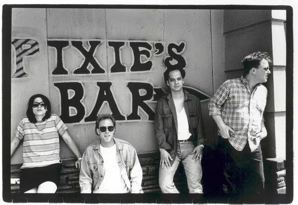 Pixies игра. Pixies 1990. пиксис группа. группа pixies молодые. pixies обложка.