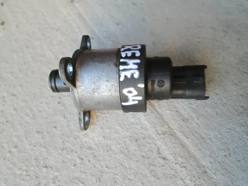 4. Клапан давления топлива рено лагуна 2 1. Регулятор давления топлива рено дизель. Регулятор давления delphi 9109936a. Регулятор давления топлива рено сценик 3 1.