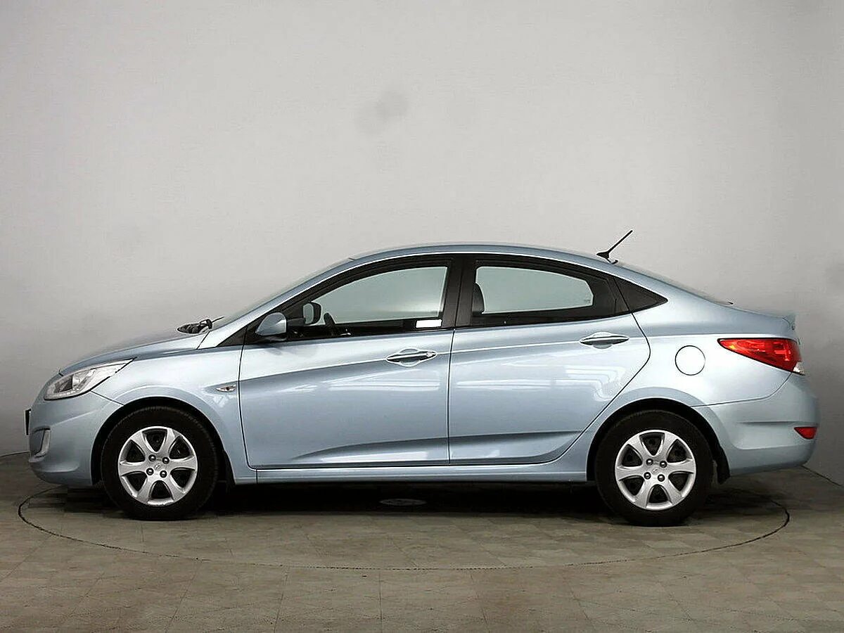 4 at, 2011. Солярис 2015 1. Hyundai solaris 1 поколение. Серый хендай солярис 2012. Хендай солярис седан 1.