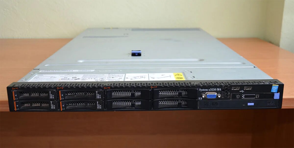 Ibm x. IBM x3550 m3. Сервер IBM x3550 m4. IBM System x3550 m4. IBM System x3550 m4 1u.