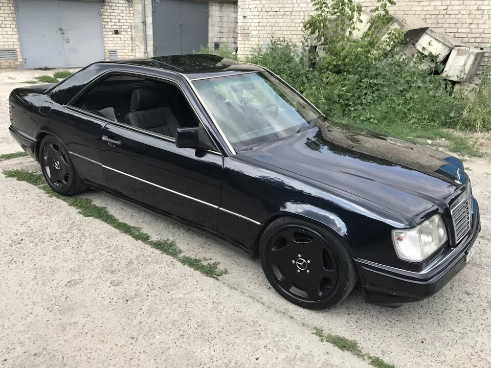 Мерседес Бенц 124 купе. Мерседес w124 купе. Mercedes 124 Coupe. Mercedes Benz 124 Coupe.