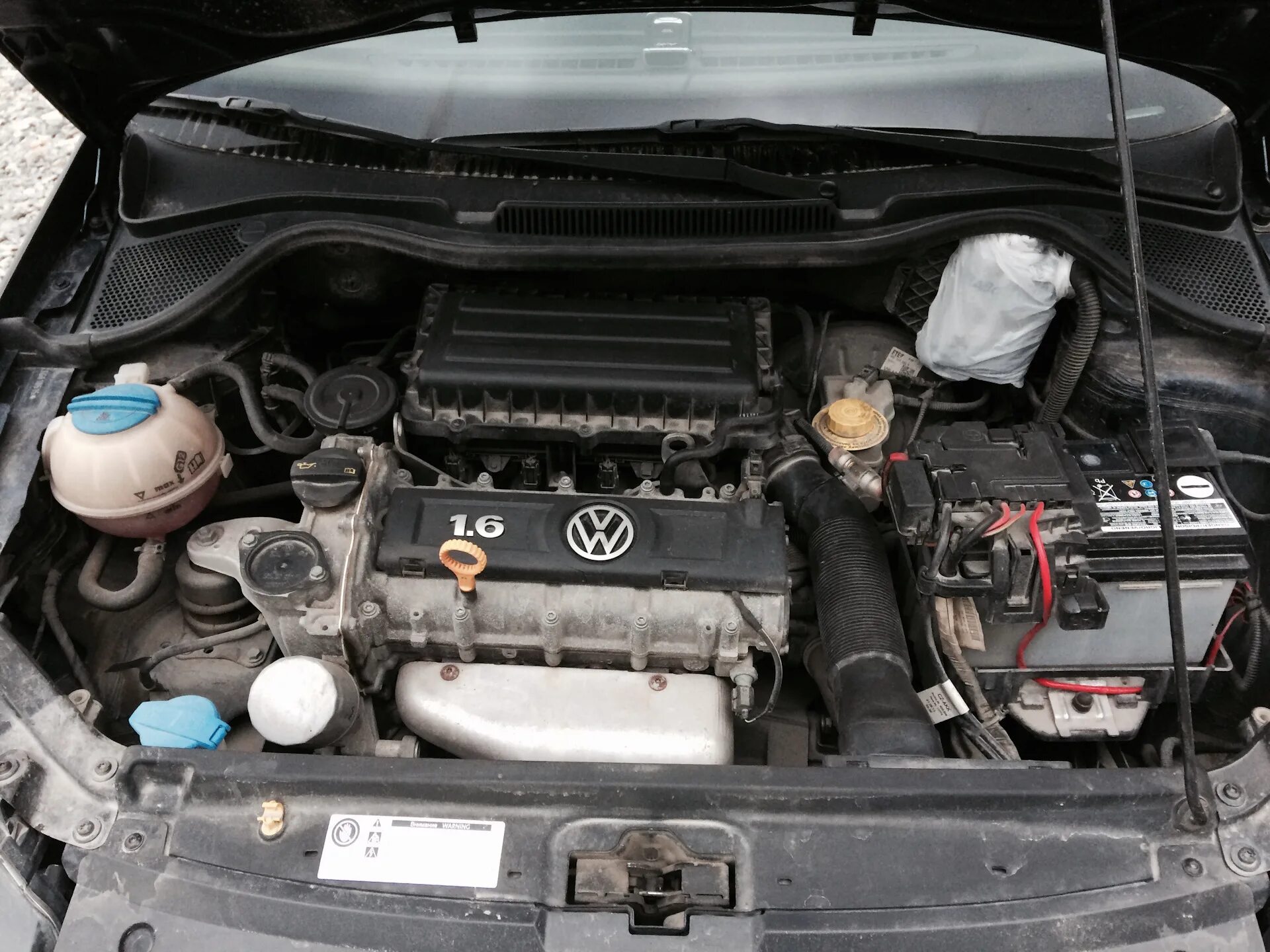 Volkswagen polo 1.6 двигателя. Мотор CFNA 1.6 VW. Мотор Фольксваген поло седан 1.6. Двигатель Фольксваген поло седан 1.6. Двигатель поло седан 1.6 CFNA.
