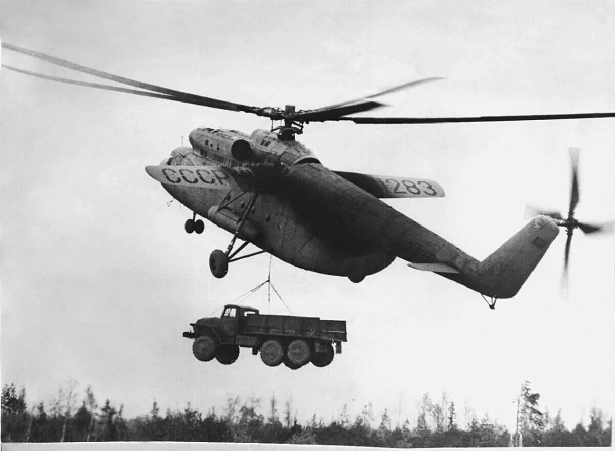 Ми 6 и ми 8. Ми-6 вертолёт. Ми-6 вертолёт грузоподъемность. Вертолёт СССР ми 6. Ми 6 вертолет ЮТЭЙР.