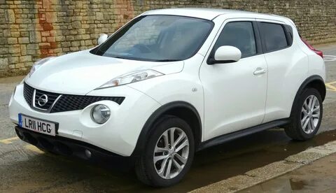 Nissan белая