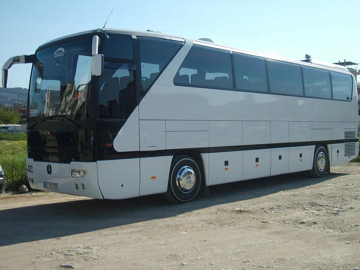 Туристический автобус цена. Mercedes Benz 0403. Мерседес 0403 автобус. Mercedes Benz o403. Автобус Мерседес o 403.