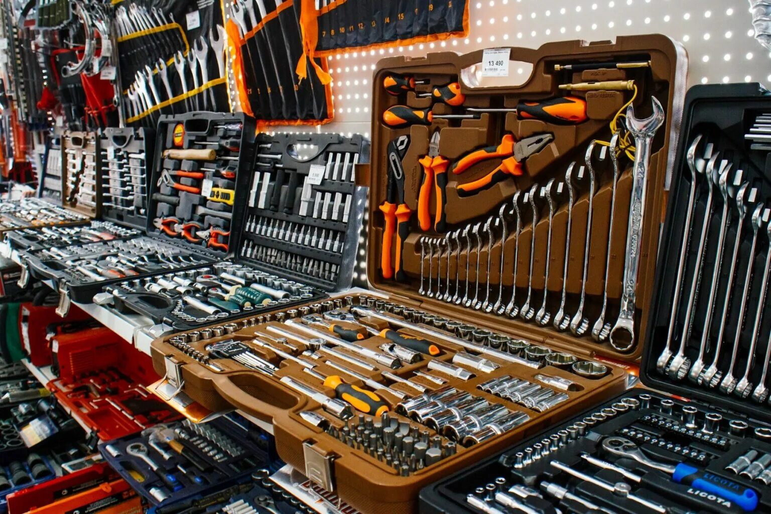 Форс 41421 набор инструмента. Продаются инструменты. 1/4"&3/8"&1/2" набор инструмента 202пр. Продаются инструменты. Набор инструментов selta 45202.