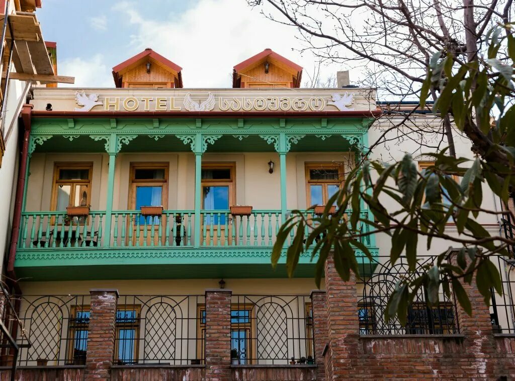 квартира в тбилиси. улица галактиона табидзе 9 тбилиси. окреба гостиница тбилиси. тбилиси апартаменты. лиси веранда тбилиси жилой комплекс.