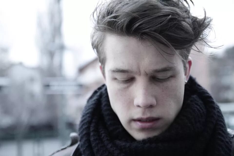 Andreas best. Andreas moe. moe singer.
