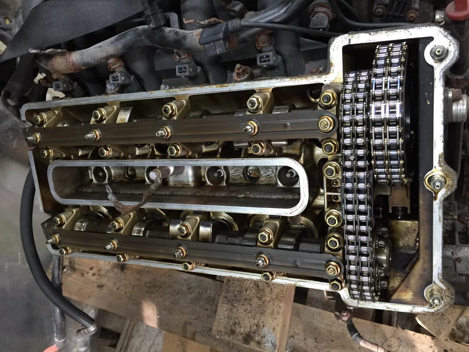 0 устройство топливной рампы. Поршень 2jz gte. Не работает цилиндр бмв. Bmw m42. Форсунки бмв е34.