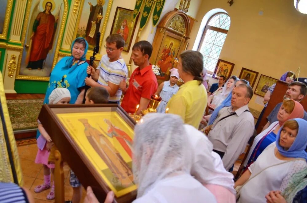 перед освящением. перед освящением. епископ никон в алтаре кудымкар. православная литургия, анафора, евхаристический канон. литургия причащение исповедь.