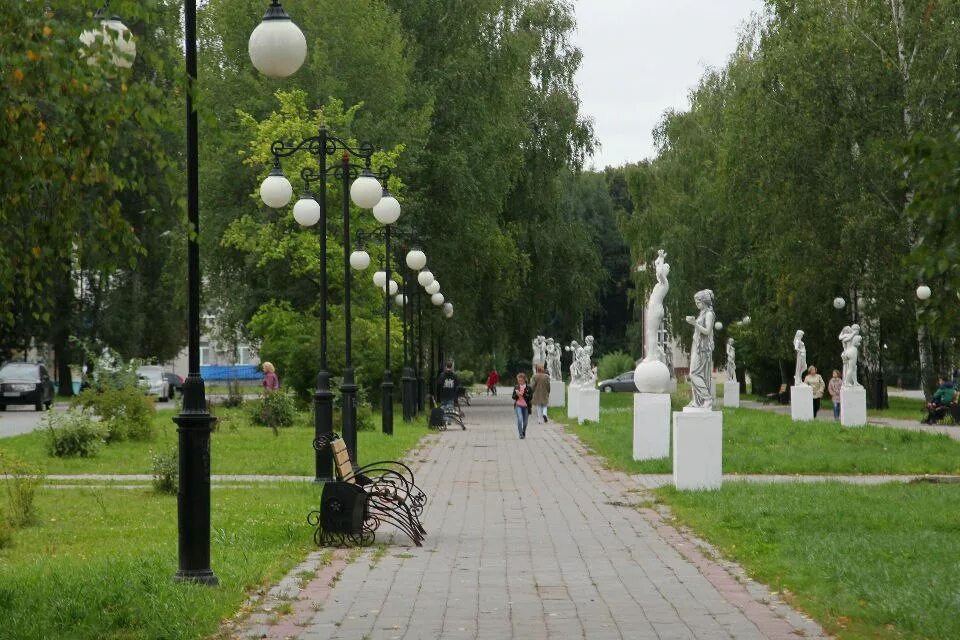 Зеленодольск достопримечательности. Городское озеро зеленодольск. Зеленодольск татарстан республика. Население города зеленодольск. Город зеленодольск татарстан.