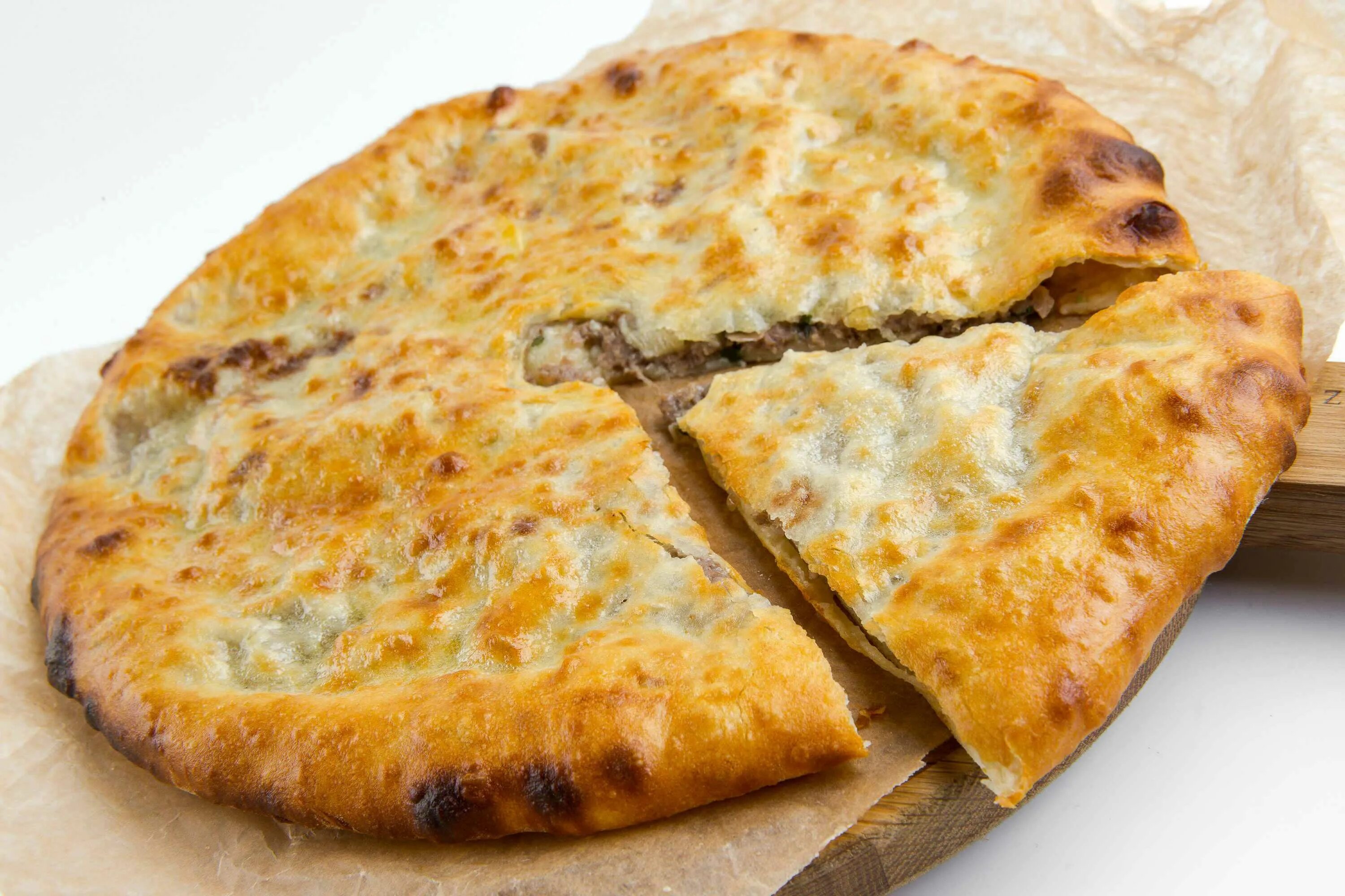 Чуду осетинские пироги. Осетинский пирог фыlджин. Пироги вид сверху. Осетинские пироги хычины. Осетинский пирог с рыбой.