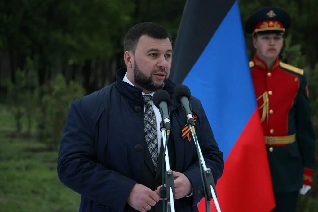 Герои днр фото. Герои донецка. павшие герои днр. геннадий рендель донецк сегодня днр. показать репортера красной звезды в донецке днр.