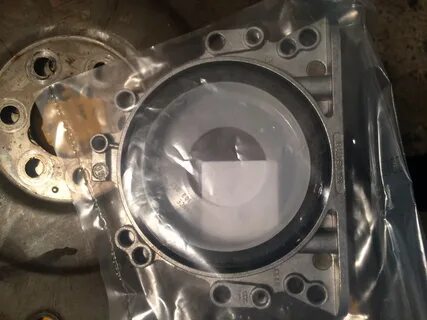 Задний сальник коленвала 1.8