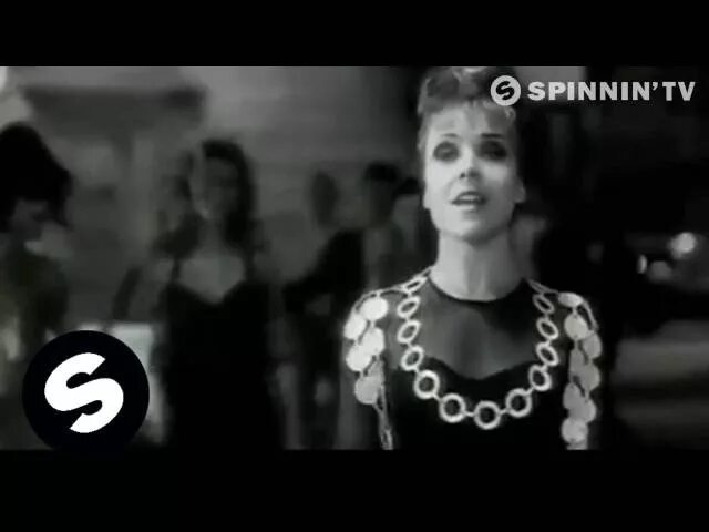 Песня нанана поет девушка. Нанана нанана. Песня нанана поет девушка. Ariana grande. Нанана песня.