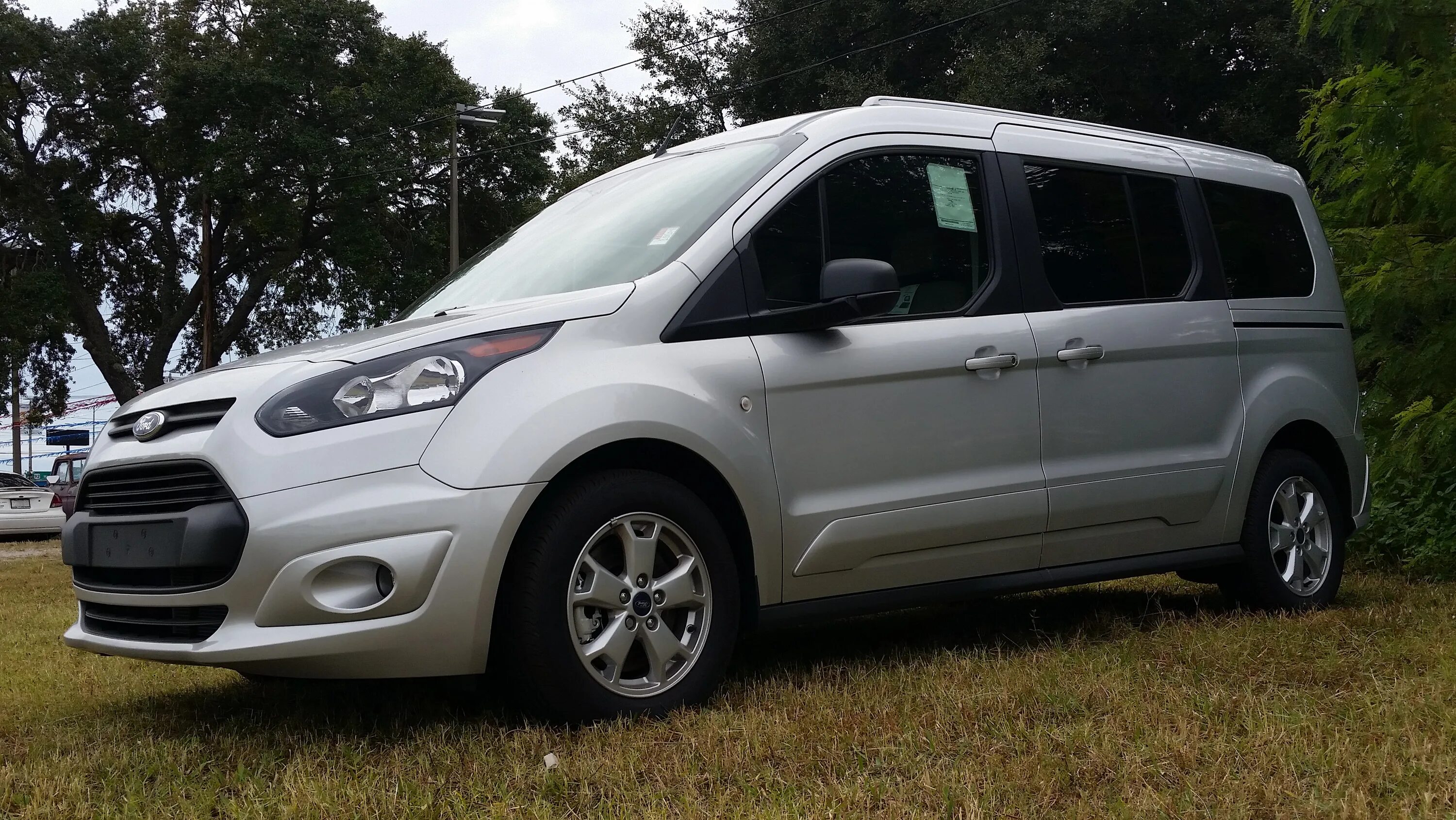 Купить форд минивэн. Ford Transit 2014 White. Ford Tourneo минивэн 2010. Минивэн Форд Коннект. Минивэн Ford Galaxy 2014.