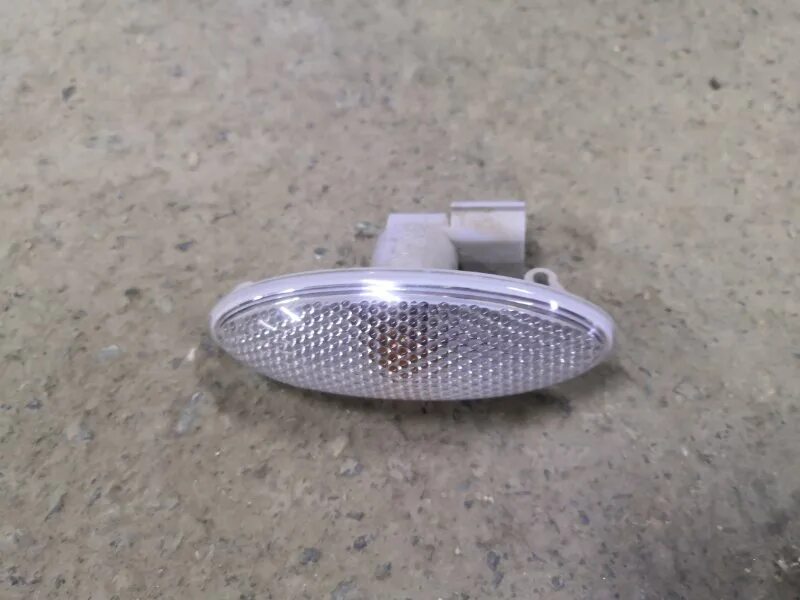 Дхо в поворотники toyota. Дхо королла 150. Габариты огни тойота королла е150. Поворотник тойота королла 150. Лампа поворотника королла 150.