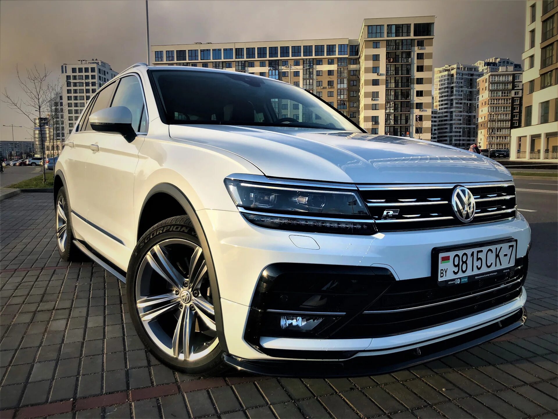 Vw r line. Vw tiguan 2 r line. volkswagen tiguan r line. тигуан фольксваген 2019 r line. volkswagen tiguan 2025 r line.