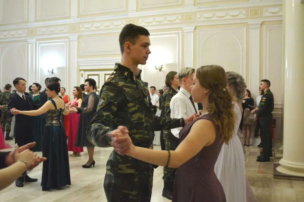 губернаторский студенческий бал новочеркасск. студенческий бал 2024. концертный зал бал. студенческий бал рмат. большой студенческий бал финансовый университет.