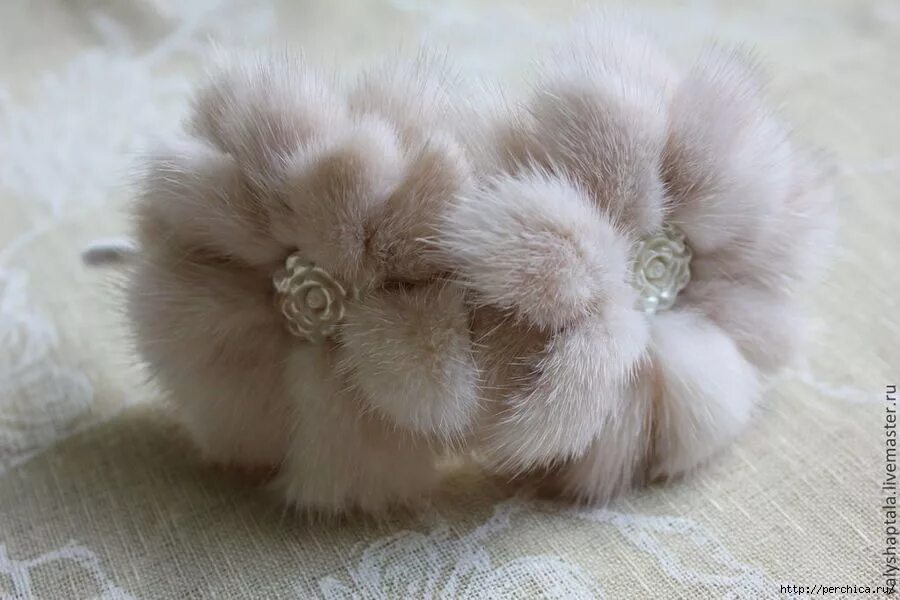 Игрушки из старого меха. Цветы из меха норки. Нитки из меха норки. Из старых меховых воротников. Мк меха.