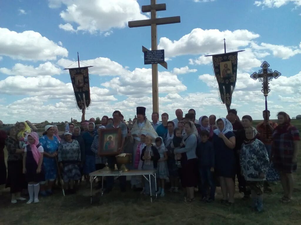 Ивановка погода иловлинский. Поклонный крест Волгоградская область. Большая Ивановка Волгоградская область Иловлинский. Большая Ивановка Волгоградская область Иловлинский район село. Иловлинский крест.