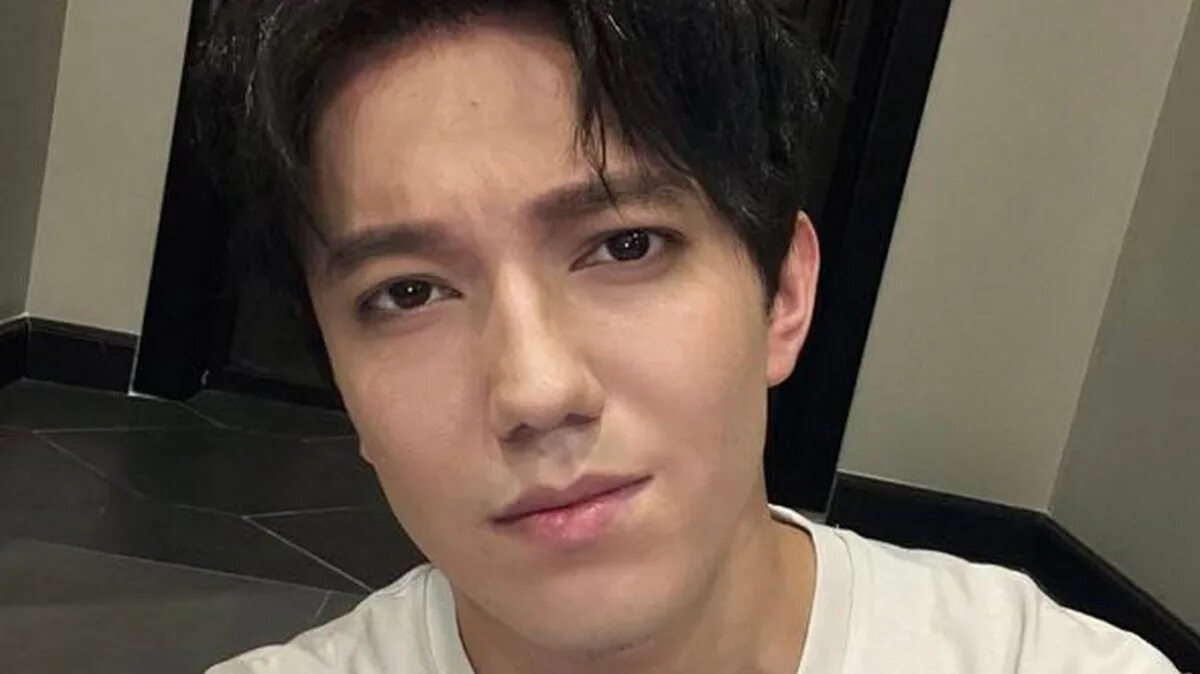 Димаш кудайбергенов последние фото. Димаш кудайбергенов торс. Димаш кудайбергенов 2019. Димаш кудайбергенов интервью. Димаш сейчас где находится чем занимается.