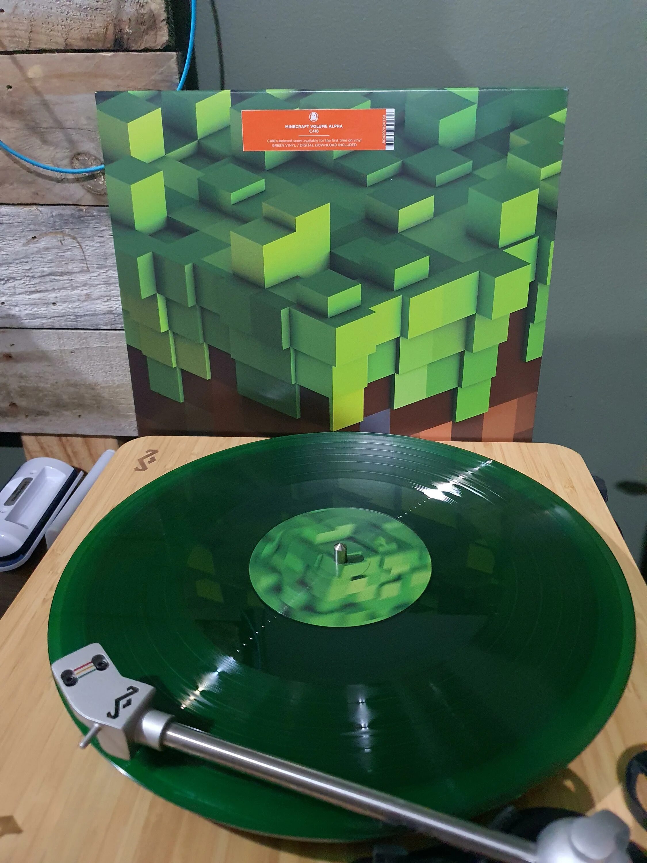 C418 subwoofer. Пластинка майнкрафт c418. c418 vinyl. c418 alpha. minecraft - volume alpha c418.