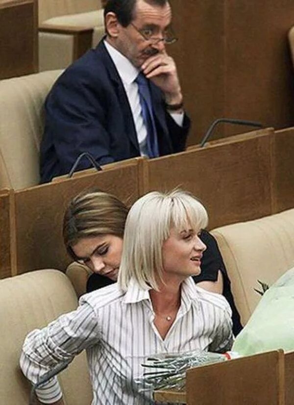 Дура депутат. Хоркина и Кабаева в Госдуме.
