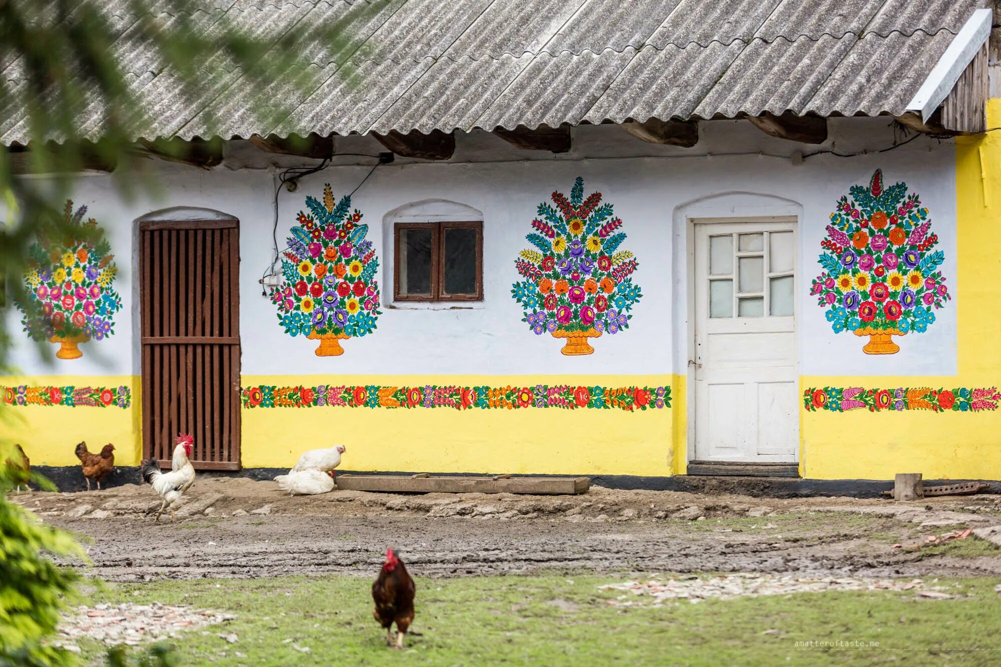 Красочное село. Деревня Залипье Польша. Польская деревня Залипье. Деревня Залипье Краков. Деревушка Залипье.