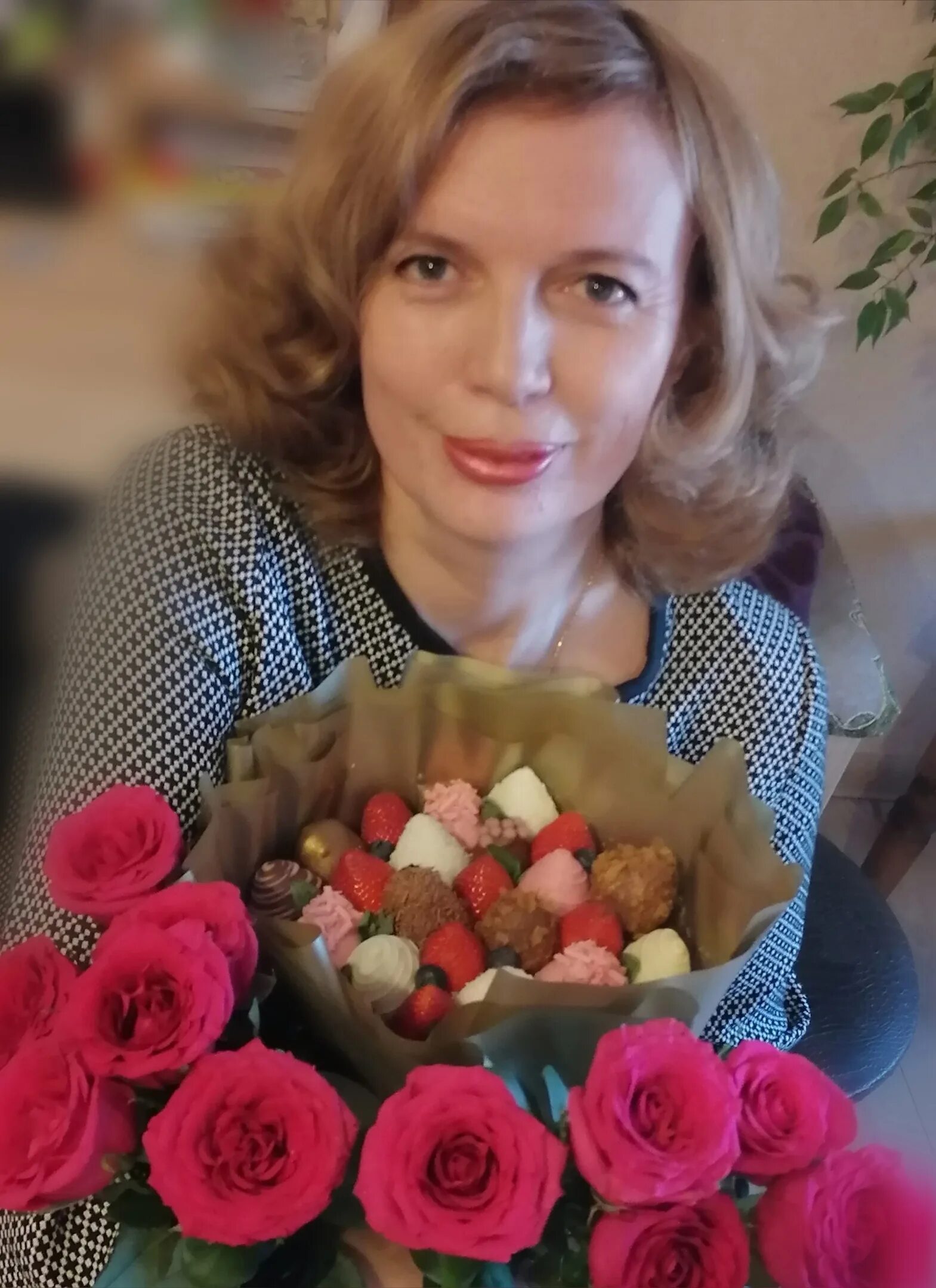 Черевичко татьяна викторовна. Министр туризма саратов. Володина татьяна викторовна доктор экономических наук. Черевичко. Отнюкова галина дмитриевна.