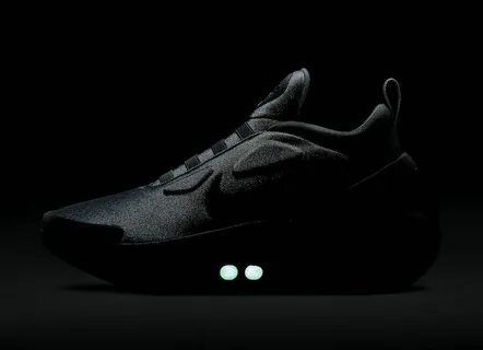 Nike adapt max