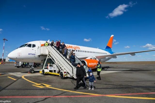 Самолет азимут псков. Азимут псков сочи. Азимут авиакомпания в ростове на дону. Авиакомпания азимут псков самолет. Азимут авиакомпания в пскове.