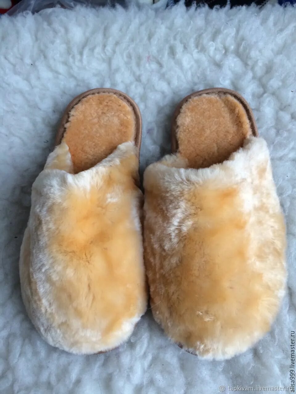 Чуни овчина оранж мех. Тапочки из дубленки. Тапки из овчины пятигорские. Из овчины своими руками. Тапочки из дубленки.