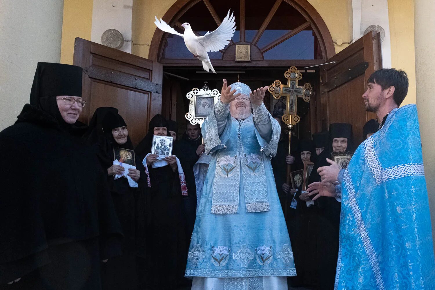 Благовещение служба. Благовещение Пресвятой Богородицы служба. С праздником Благовещения Пресвятой. С Благовещением Пресвятой Богородицы. Служба на благовещение пресвятой богородицы 2024