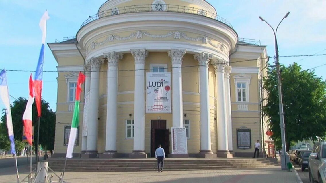 Театр русский стиль орел. Драматический театр русский стиль. Театр открытое пространство орел. Огат тургенева орел. Театр тургенева орел.