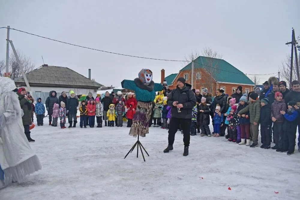 Зимние праздники. Празднование зимнего праздника. Праздник в городе. Проводы зимы. Проводы зимы в 2024 в красноярске