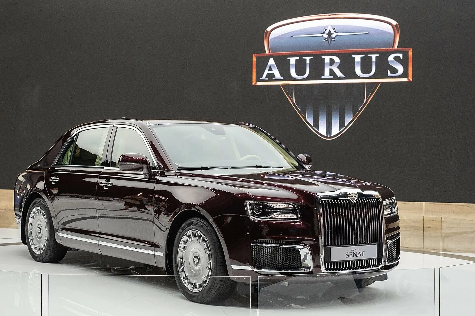 Аурус Сенат s600. Аурус Сенат автомобиль. VIP-седан Aurus Senat s600. VIP-седан Aurus Senat s600 White. Сколько стоит в россии автомобиль аурус