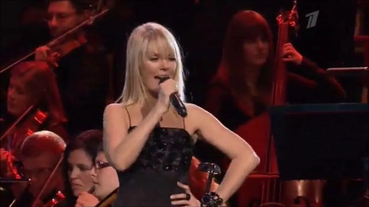 Метелица караоке. Метелица караоке. Метелица певица. Метелица певица. Песня валерии метелица.