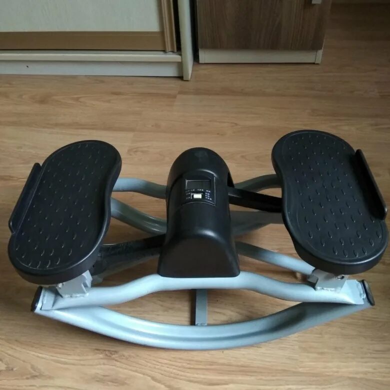 Степпер балансировочный body express. Балансировочный степпер. Степпер с балансировочным диском. Балансировочный степпер. Министеппер bradex.