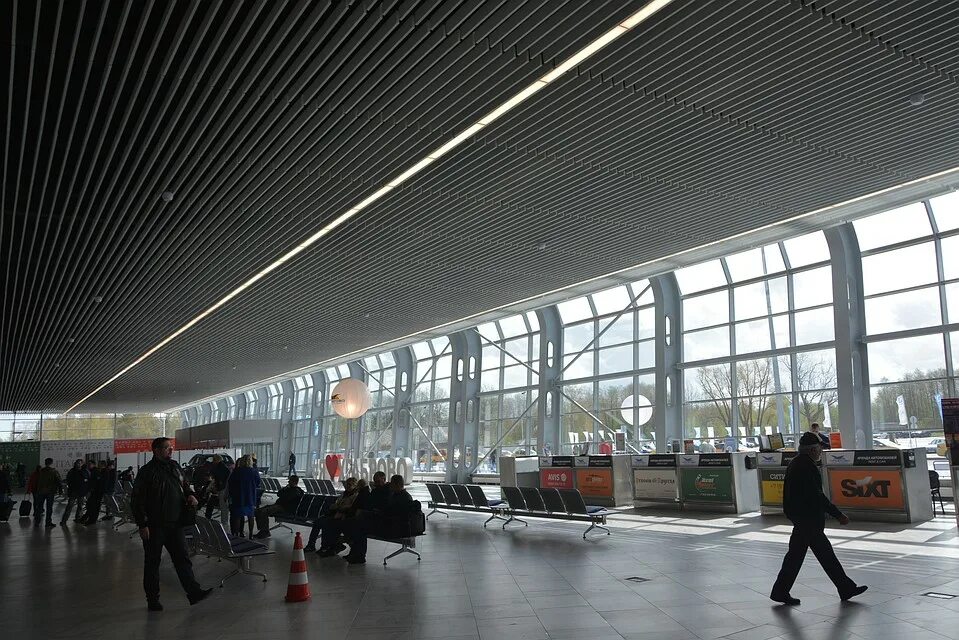 Рейсы из аэропорта калининграда. Аэропорт Храброво. Новый аэропорт Калининград. Аэропорт Храброво терминалы. Аэропорт Калининград внутри.