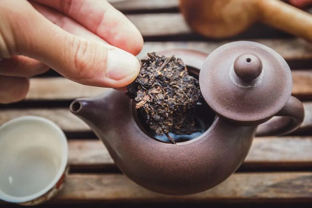 Как правильно заваривать чай в термосе. Puer tea loose. чай пуэр. китайский чай с плесенью. шен пуэр заваренный.