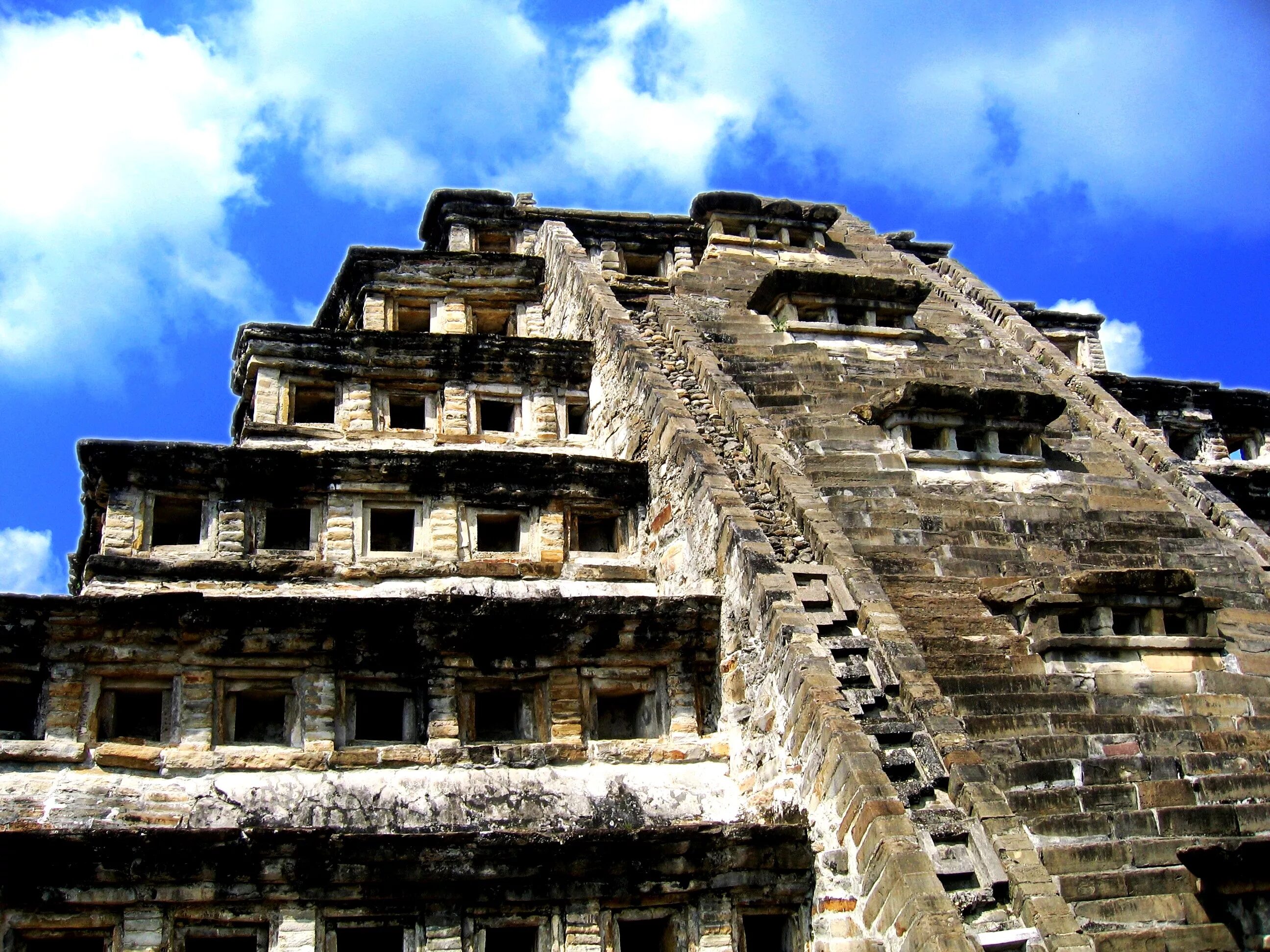 Ядерная зима метро 2033. Прикладная литература это. Гибель содома и гоморры. Рэй брэдбери 451 градус по фаренгейту первое издание. Содом картина.